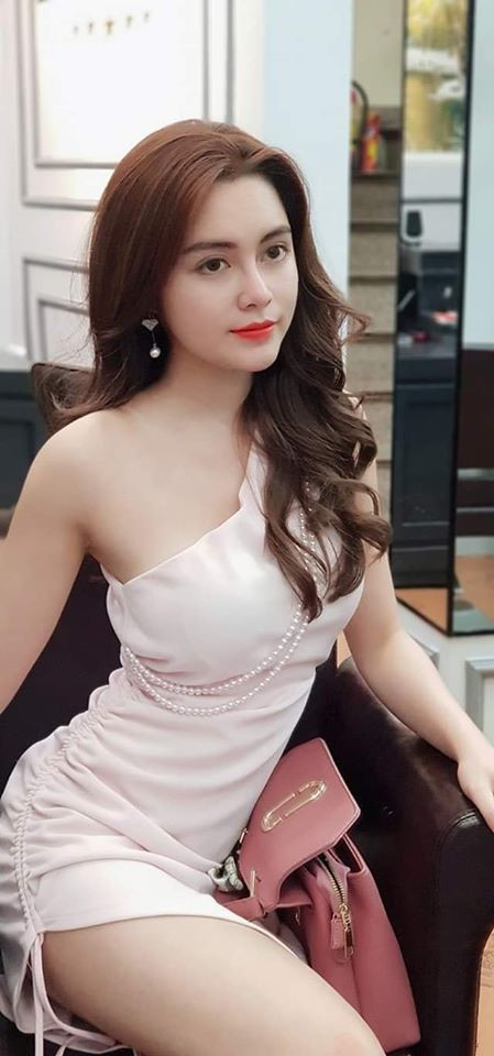 Bỏ thi Hoa Hậu Hoàn Vũ Việt Nam 2019, cô nàng hot girl Về nhà đi con tung ảnh gợi cảm giữa núi rừng - Ảnh 9.